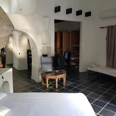 Brown Sugar Lodge Beau Vallon  Exterior photo